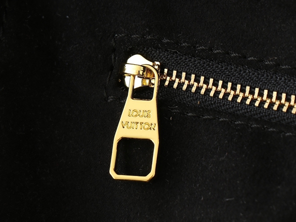 ルイヴィトンバッグ角部分ディテール